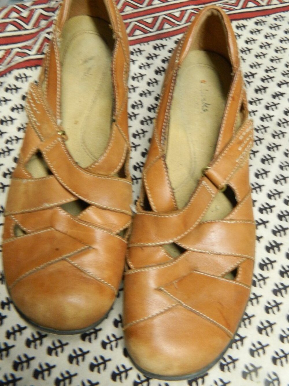 Clarks Collection Wome 9M Brown Leather Strappy Mary Jane Flats